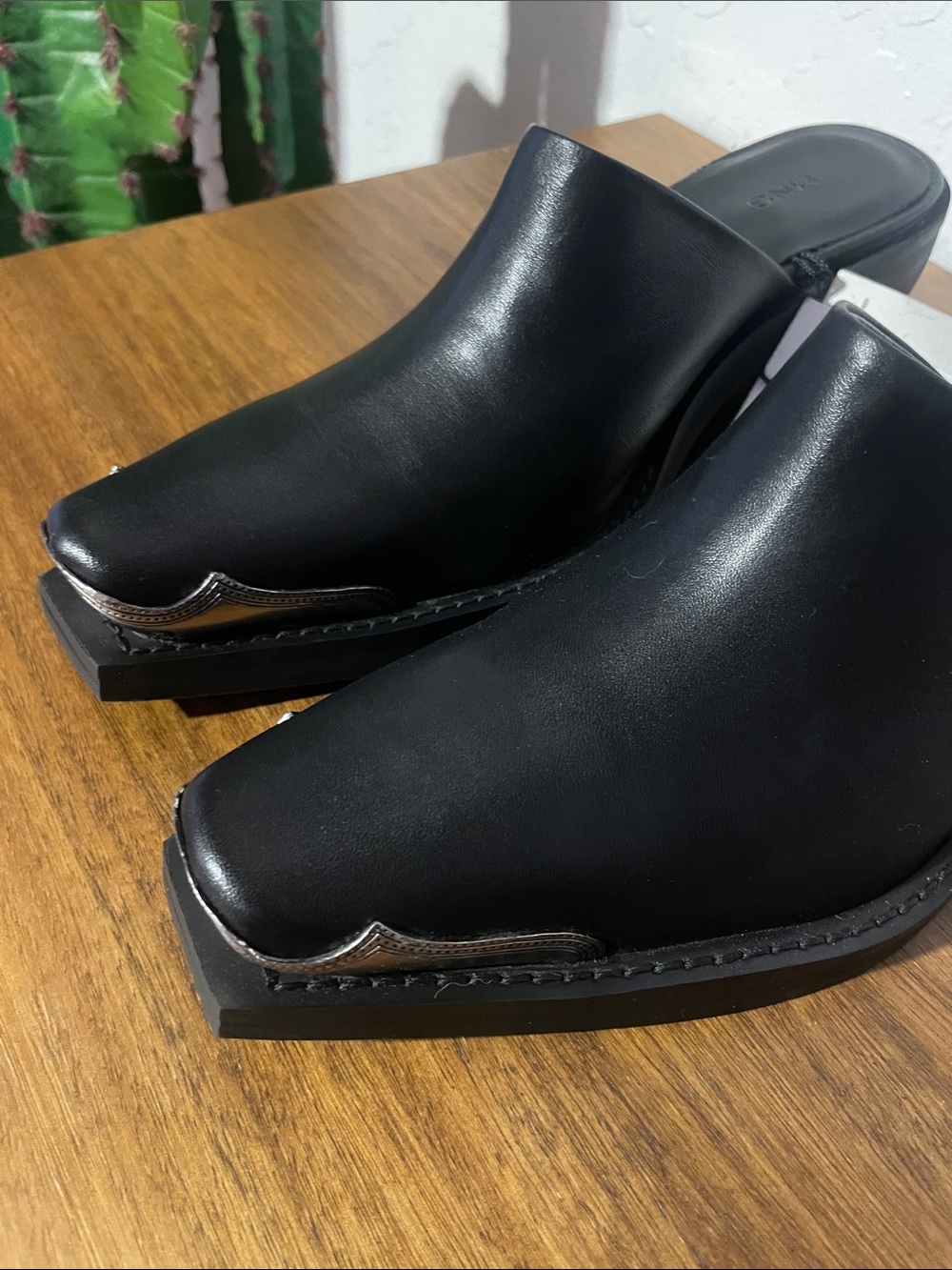 NWT Mango MNG Leather Mules With Metallic Toe Size 36 or 6